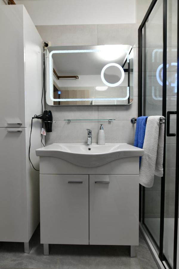 Apartment Mladen *